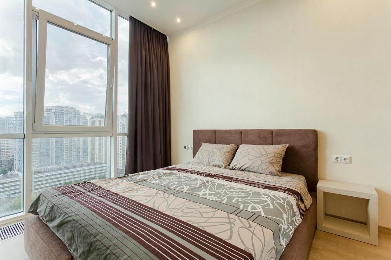 2-Roomed Apartment With Living Room โอเดสซา ภายนอก รูปภาพ